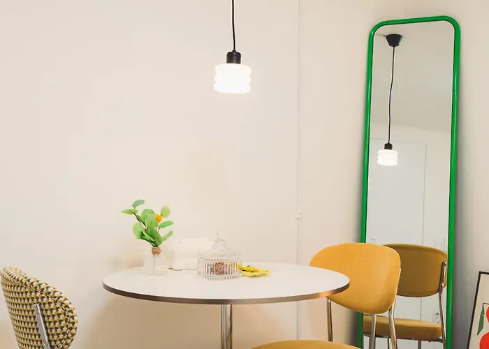 Апартаменты Romantic Terrace, 4people,2beds 2rooms, Jamsil Station, Lotte World, Kspo Dome Сеул